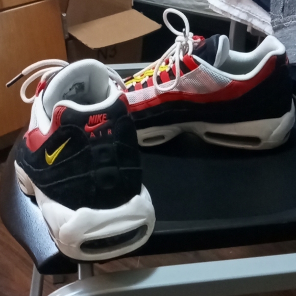 Nike Air Max 95 - Picture 3 of 3